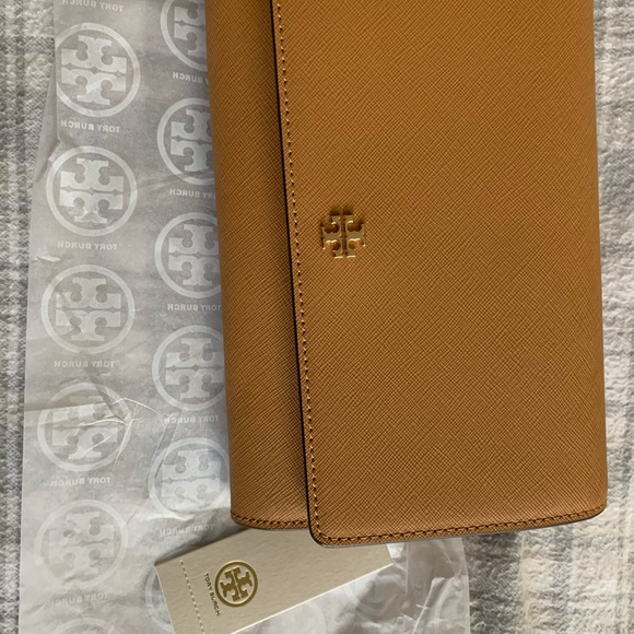 Tory Burch Chain Wallet - Picture 2 of 4